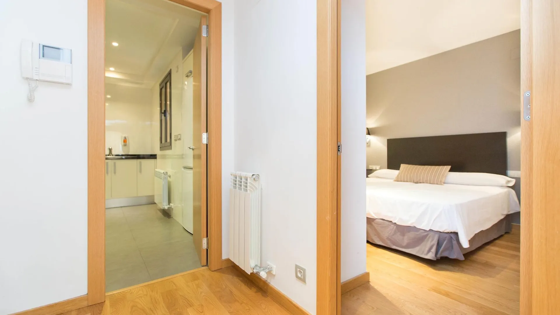 Ainb Sagrada Familia Apartments Barcelona